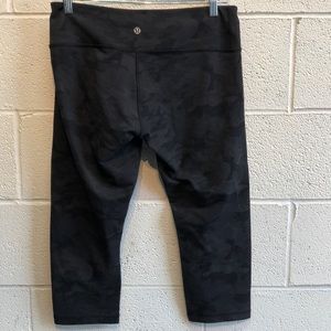 lululemon athletica Pants - Lululemon black camo legging, sz 10, 61995 lululemon athletica Pants - Lululemon black camo legging, sz 10, 61995